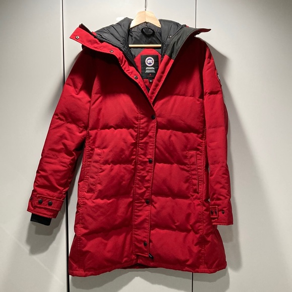 Canada Goose Scarlet Puffer Coat - Picture 1 of 16